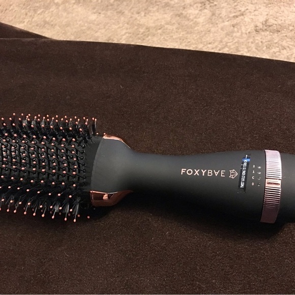 FoxyBae Rose Gold Blowout Dryer Brush - Picture 1 of 15
